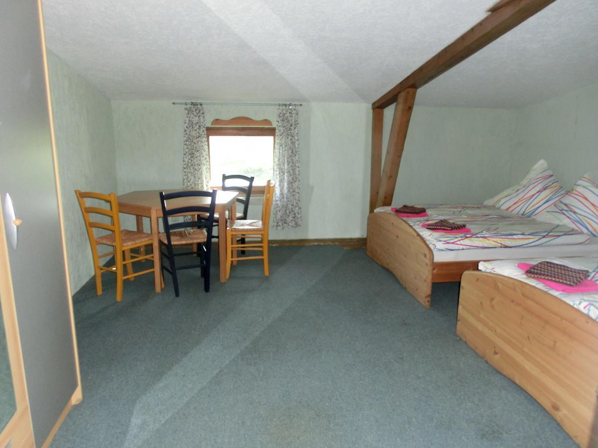 Domane Neu Gaarz Hostel Værelse billede