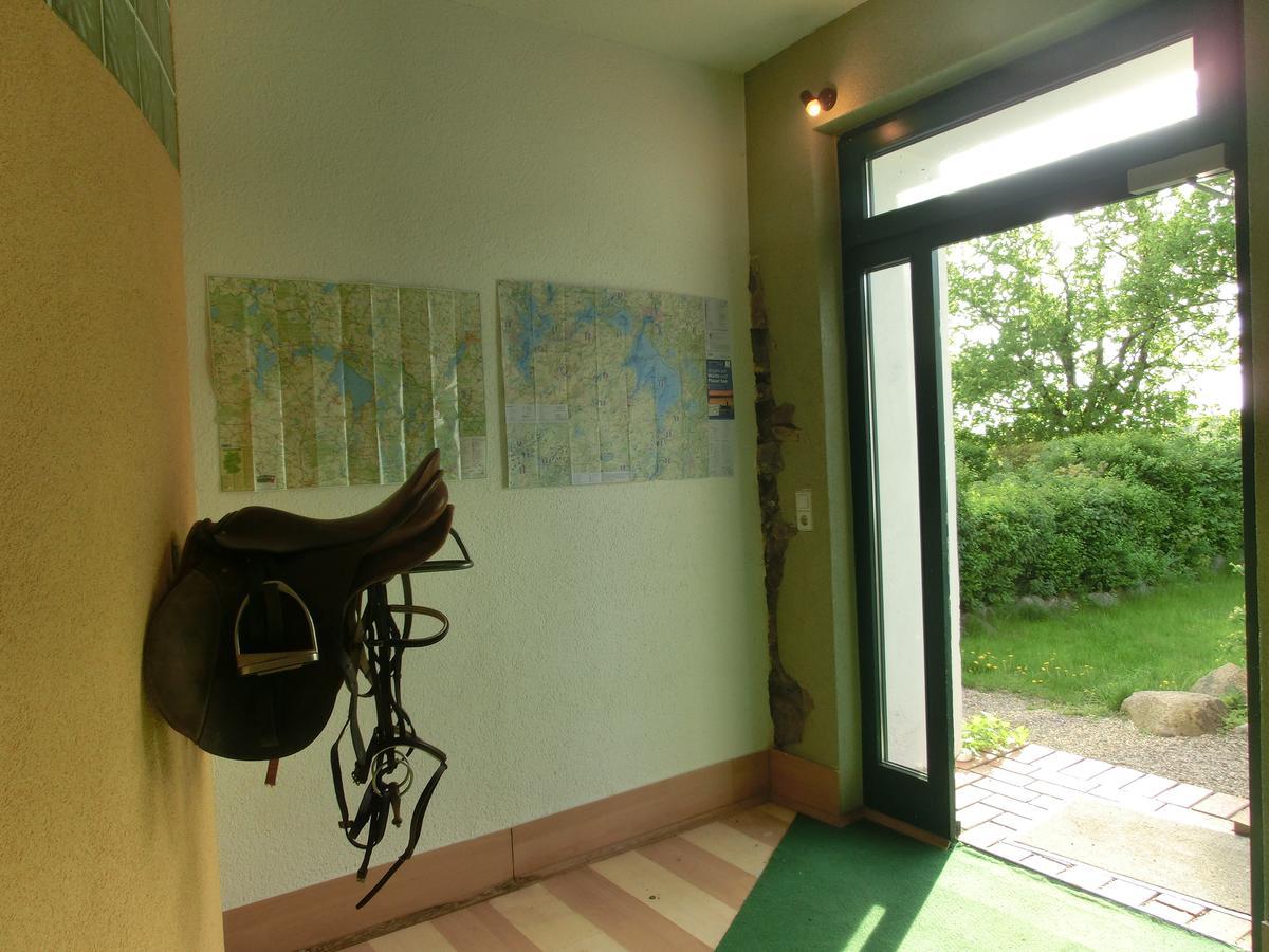 Domane Neu Gaarz Hostel Eksteriør billede