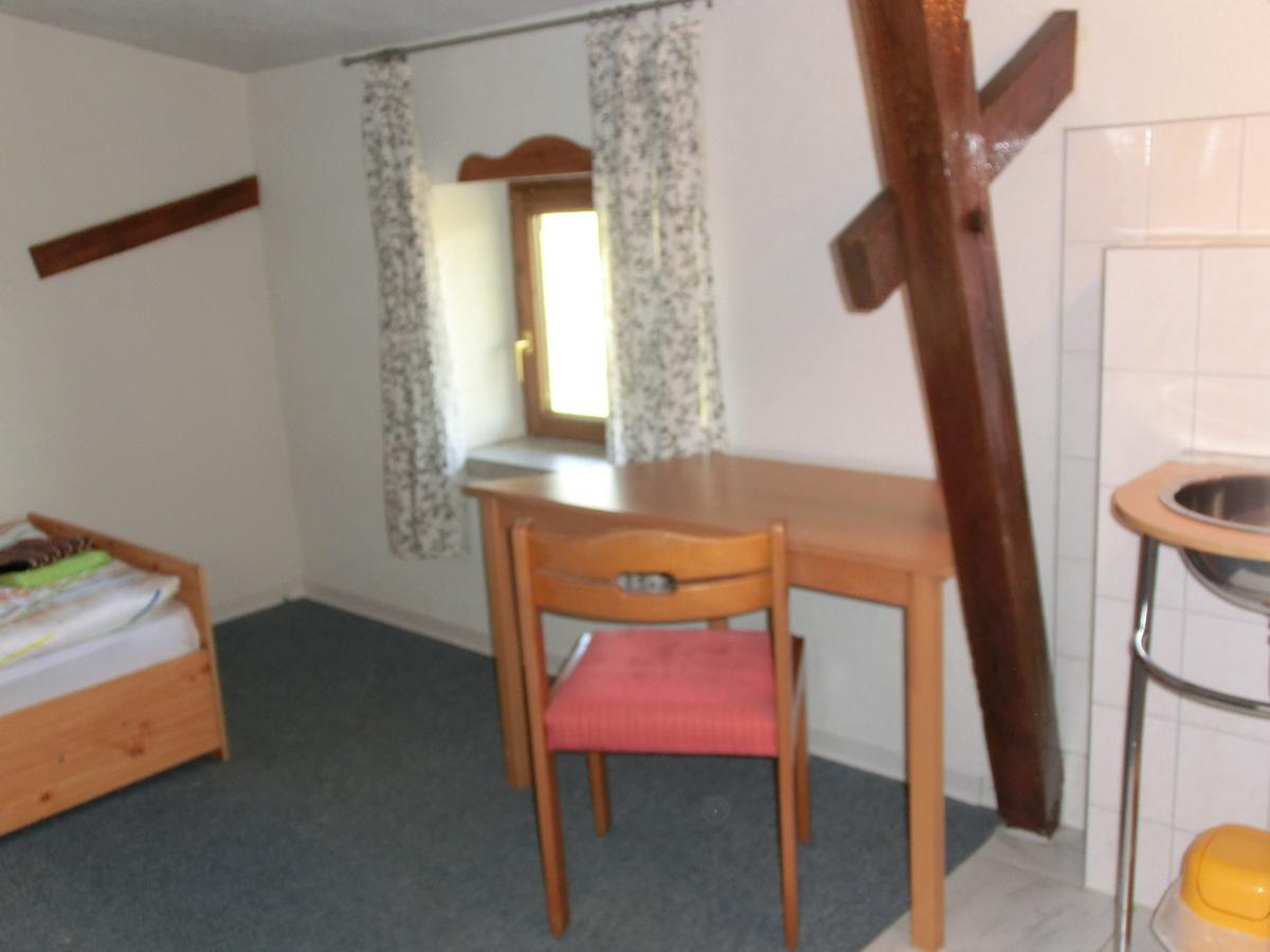 Domane Neu Gaarz Hostel Værelse billede